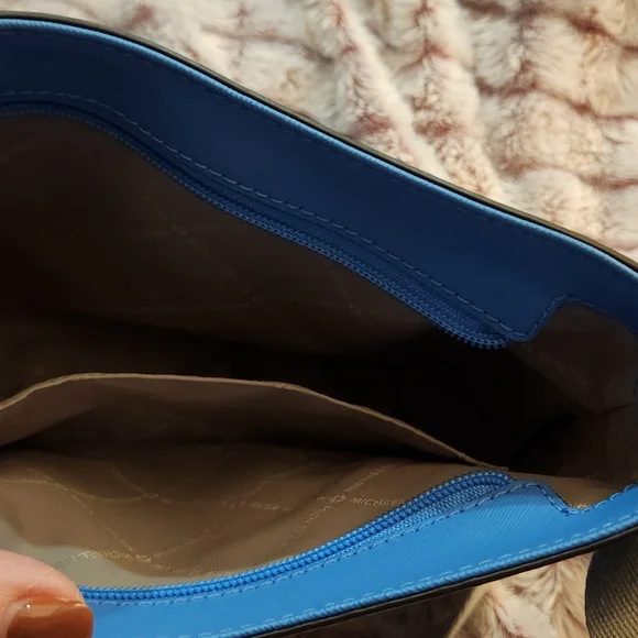 Michael Kors Blue Shoulder Bag - Picture 7 of 10
